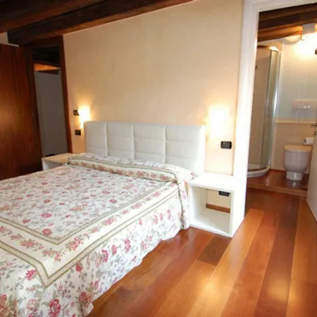 Castello Di Godego Sleeps 12 Air Con Wifi * Venecia