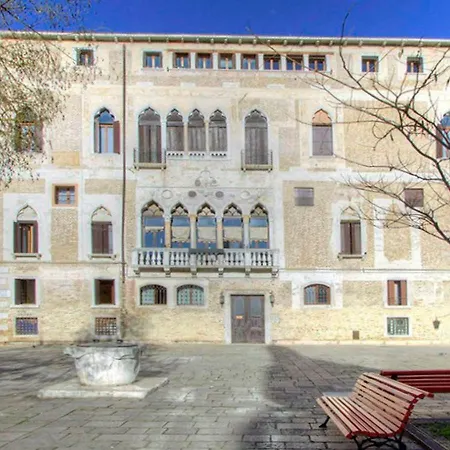 Castello Di Godego Sleeps 12 Air Con Wifi Venecia