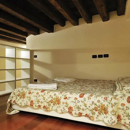 Apartamento Castello Di Godego Sleeps 12 Air Con Wifi Venecia